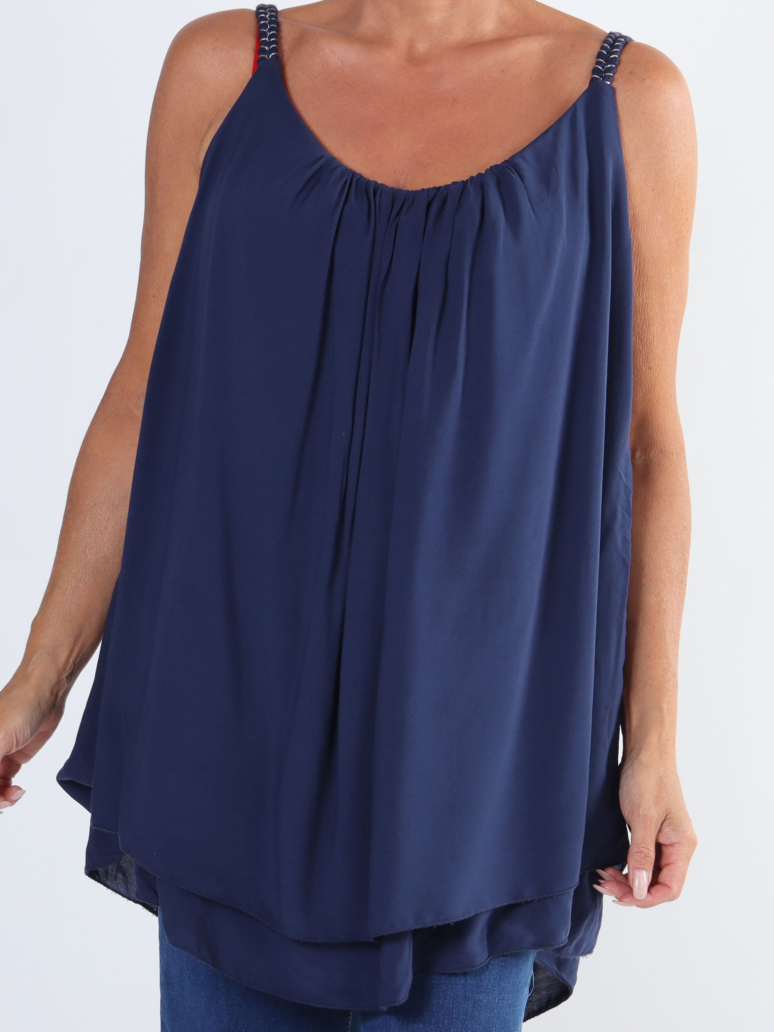 Asia - Söt viskostopp i plus size med flätade band